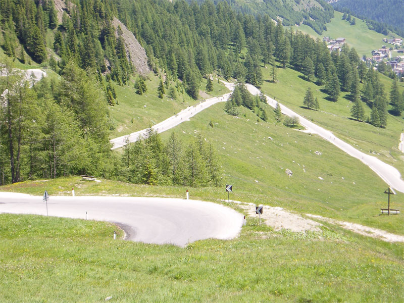 gal/2010/07 - Sella Ronda Bike Day 2010/05 - SellaRonda_Bike_Day/05 - Il Passo Gardena_the_end/12P6270198-01.jpg